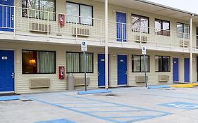 Motel 6 Charleston South